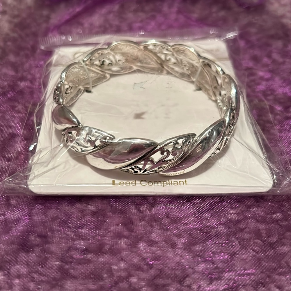 Woman’s bracelet